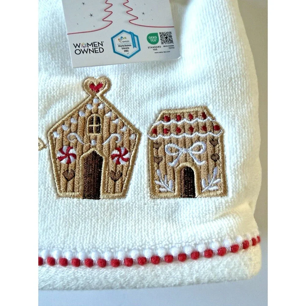 Caro Christmas Hand Towels Gingerbread Houses Holiday Set of 2 White 100% Cotton